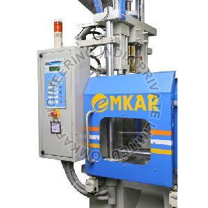 Vertical Screw Type Plastic Injection Moulding Machine