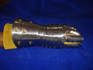 Metal Medieval Armor Gauntlet