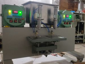 Weighmetric Liquid Filling Machine