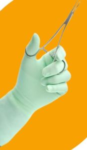 Sterile surgical gloves powdered