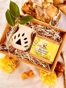 Matki Tlight Diffuser With Wax Melts Gift Pack