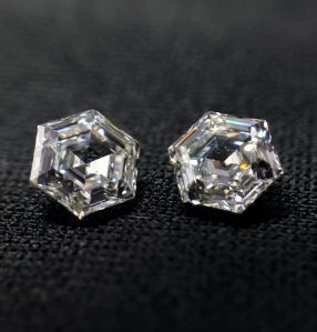 SIDE STONES & MATCHED PAIRS DIAMONDS