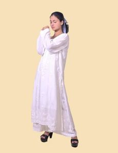 White Aline Muslin Chikankari Kurta