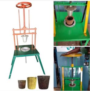 Cow Dung Log Making Machine