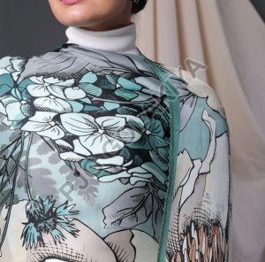 Green Stylish Floral Printed Viscose Scarf