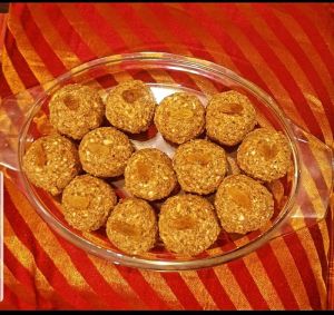 Paushtik Ladoo