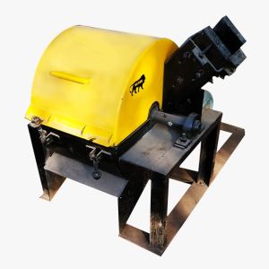Wood Crusher & Sawdust Making Machine 15 Hp Motor 200 Kg/hrs Capacity