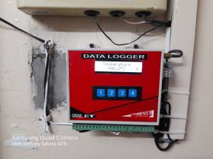 Digital Temperature Humidity Data Logger