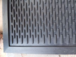 Black Rubber Capsule Mats