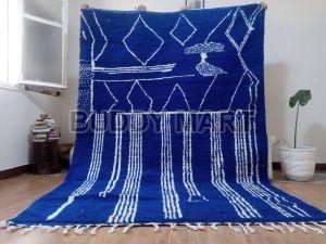 Hand Woven Rugs & Carpets