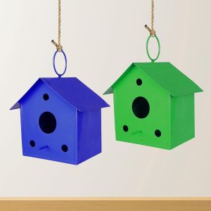 METAL HANGING BIRD HOUSE