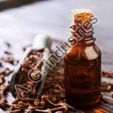 Organic Clove Leaf Oil