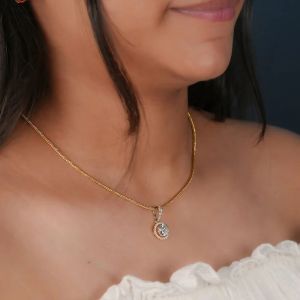 Gold Pendant Necklace