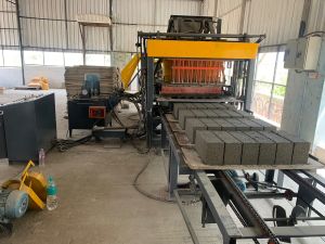 Concrete Hollow Block Making Machine