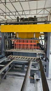 Concrete Hollow Block Making Machine
