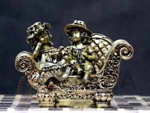 Golden Handmade Resin Couple Statue