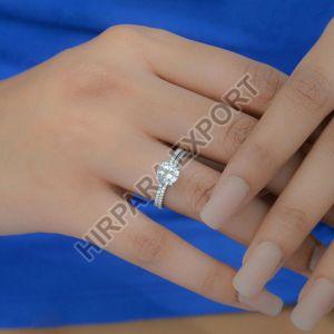 Elegant Diamond Ring