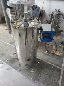 100 Ltr. Semi Automatic Autoclave