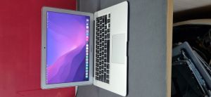 Apple Macbook