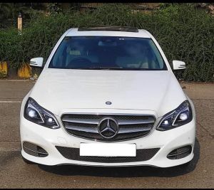 mercedes taxi service