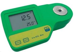 Digital refractometer