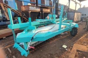 Road sweeper machine