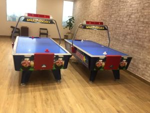 Air Hockey Table size 8'x4'