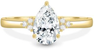 pear shape diamond ring