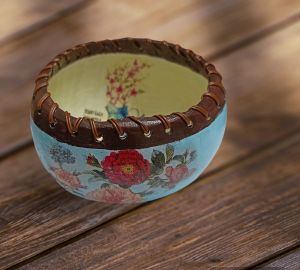 Coconut Shell Holder