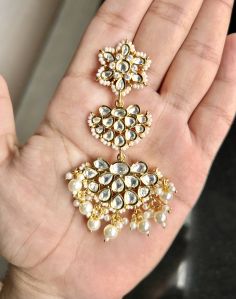 Stylish Brass Kundan Earrings