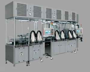 Automatic Vial Filling And Bunging Machine