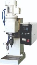 pneumatic riveting machine