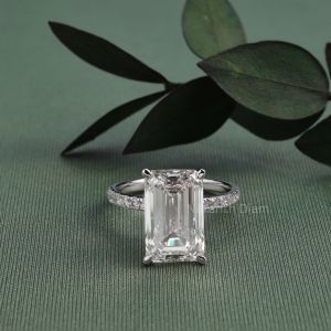 Emerald Diamond Rings