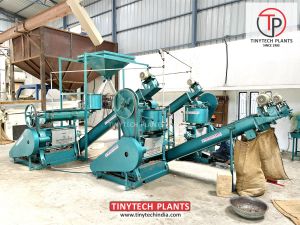 OIL EXPELLER WITH COOKING KETTLE