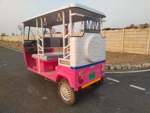 Mvm Bolt Xi  Pink E-Rickshaw