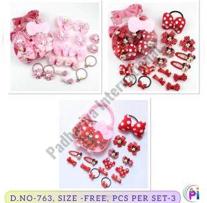 763 Girls Mickey Mouse Hair Band & Clips Set