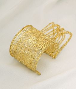 Delicate Gold Filigree Cuff with Swirl Patterns Kada .