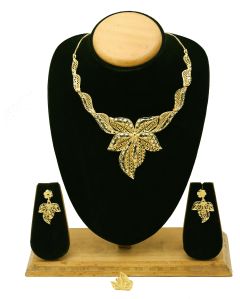 Garden Grace Floral Forming Choker Necklace Set