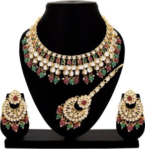 Imperial Wedding Kundan Choker Necklaces Set.