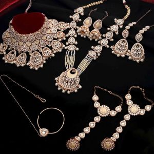 Regal Chandbali Kundan Pearl Wedding Dulhan Bridal Set