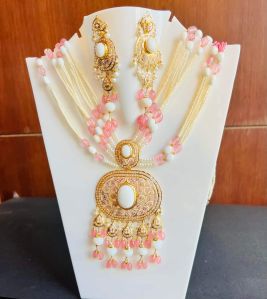 Ladies Original Pearl Necklace Set