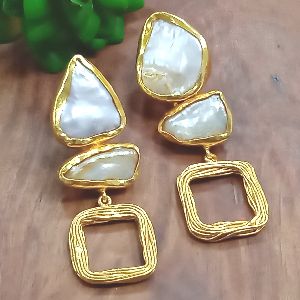 B012000799 Golden Baroque Pearl Earrings