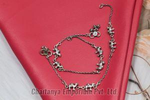 Classic Camel Sequence Silver Anklets
