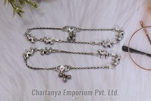 Classic Camel Sequence Silver Anklets