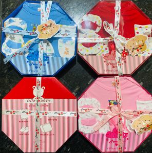 6 Piece Round New Born Baby Gift Set