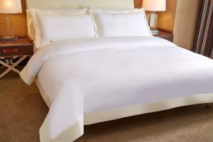 White Hotel Bed Sheet