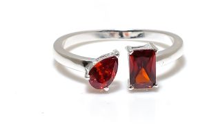 Garnet Gemstone Toi Et Moi Ring