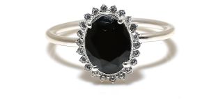 Sterling Silver Oval Shape Black Onyx Gemstone Ring