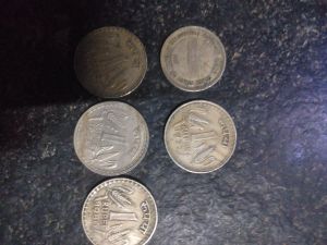 1975 old 1 rupees coins