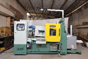 Cold chamber die casting machine